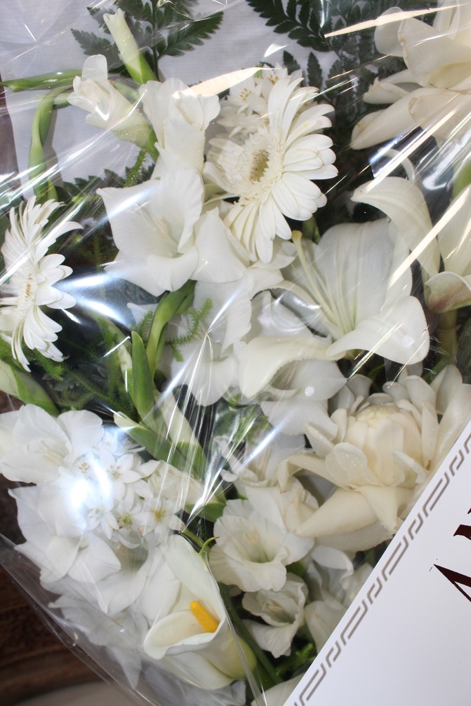 Gerbe De Deuil Florale Tout Blanc
